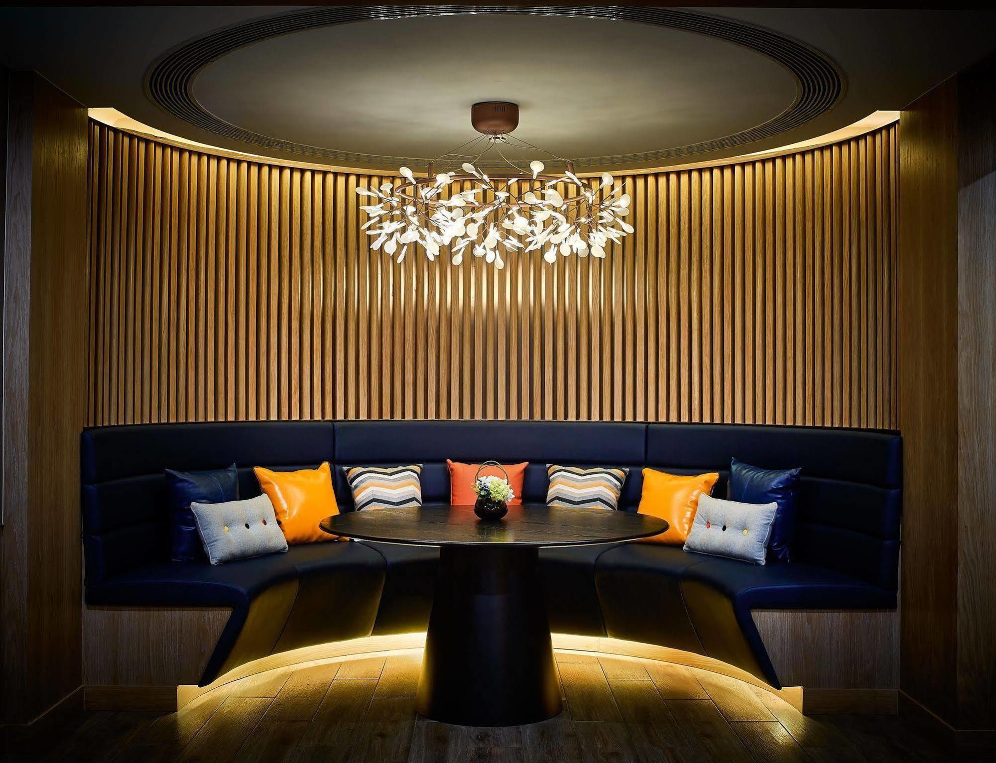 One Sunland Serviced Suites Managed By Lanson Place Шанхай Экстерьер фото